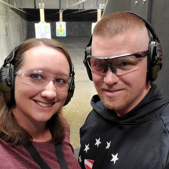 Meet your Posher, Danielle - Picture 3 of 3